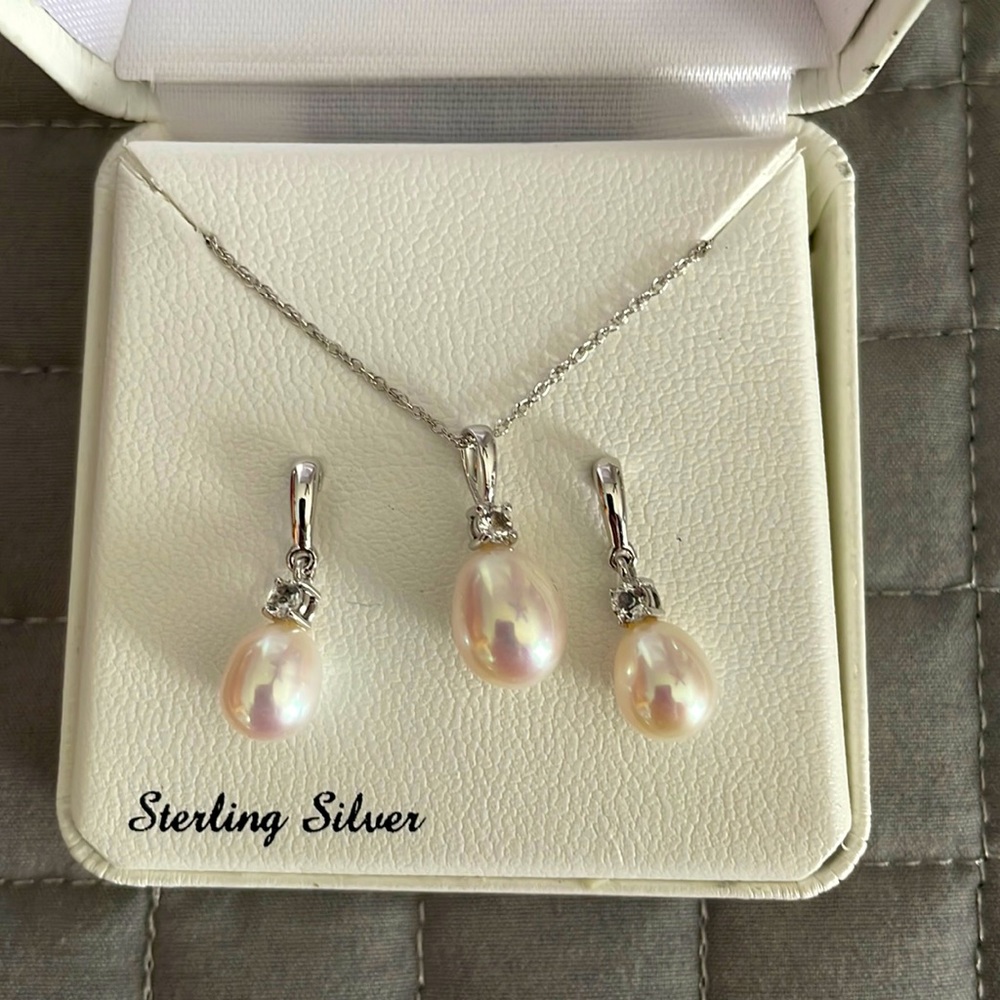 Sterling Silver Cultured Pearl & White Topaz Pendant and Drop Earrings